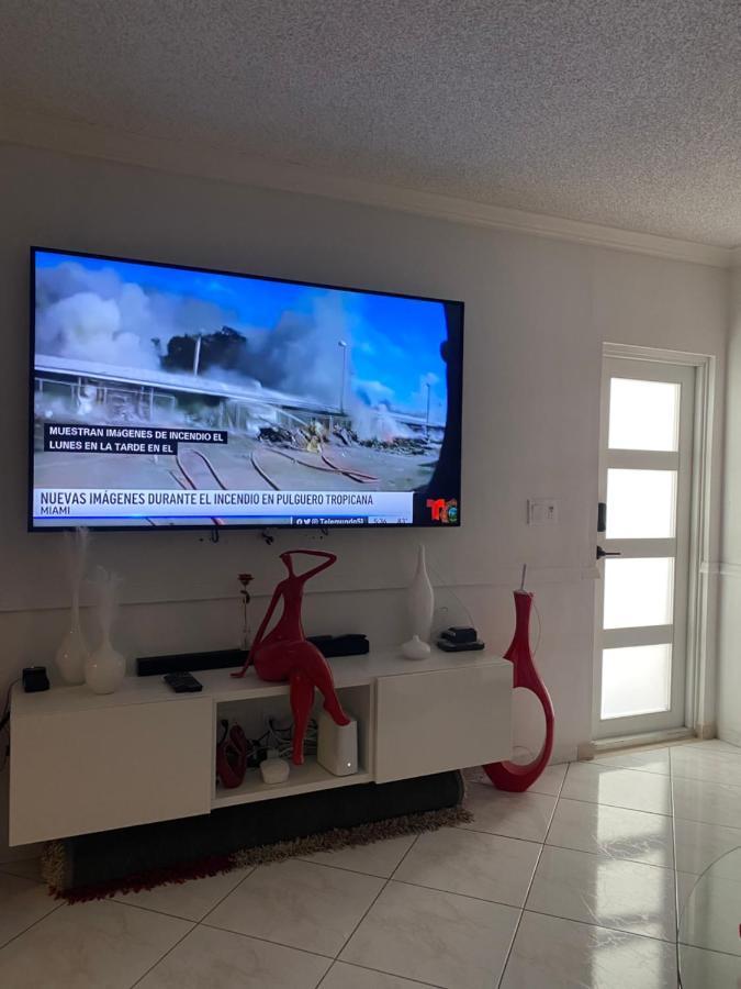 Beautiful House 7 Min From Miami Airport W Free Parking Apartment Exterior photo