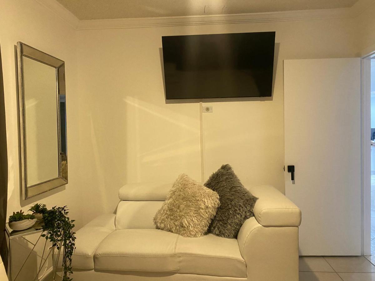 Beautiful House 7 Min From Miami Airport W Free Parking Apartment Exterior photo