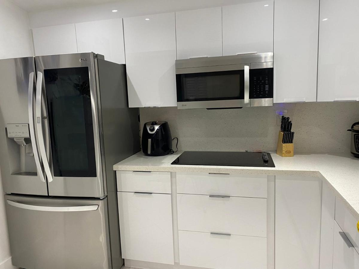Beautiful House 7 Min From Miami Airport W Free Parking Apartment Exterior photo