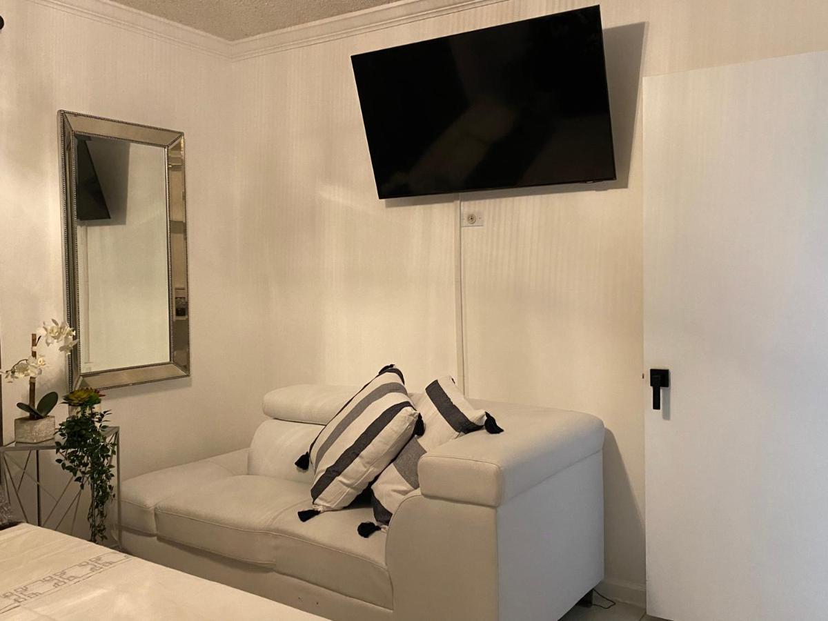 Beautiful House 7 Min From Miami Airport W Free Parking Apartment Exterior photo