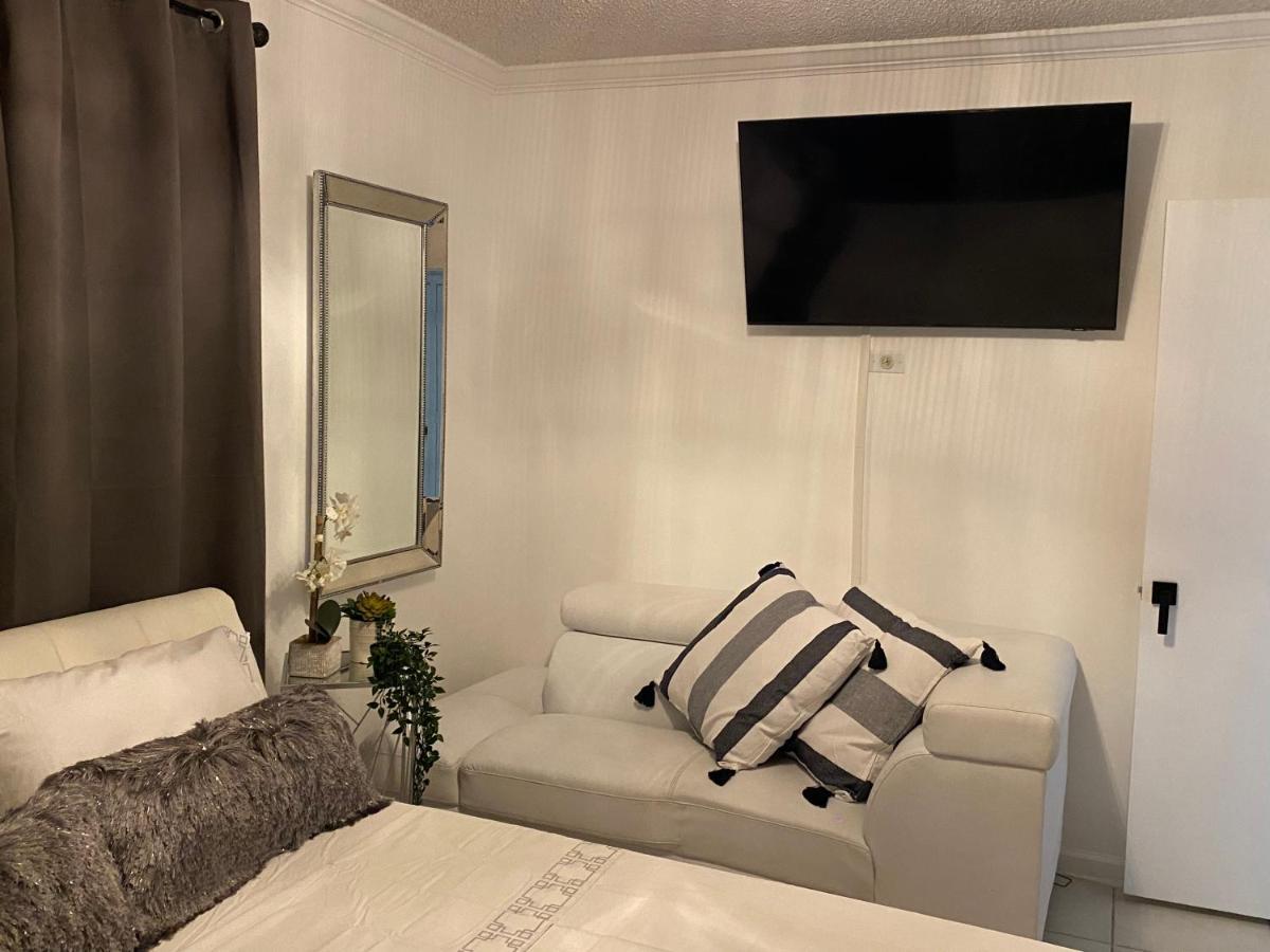 Beautiful House 7 Min From Miami Airport W Free Parking Apartment Exterior photo