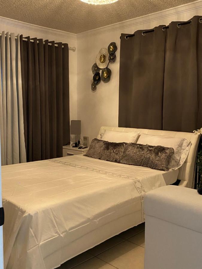 Beautiful House 7 Min From Miami Airport W Free Parking Apartment Exterior photo